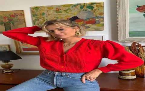 How to style an astrology sweatshirt？ Fashion combos for you!